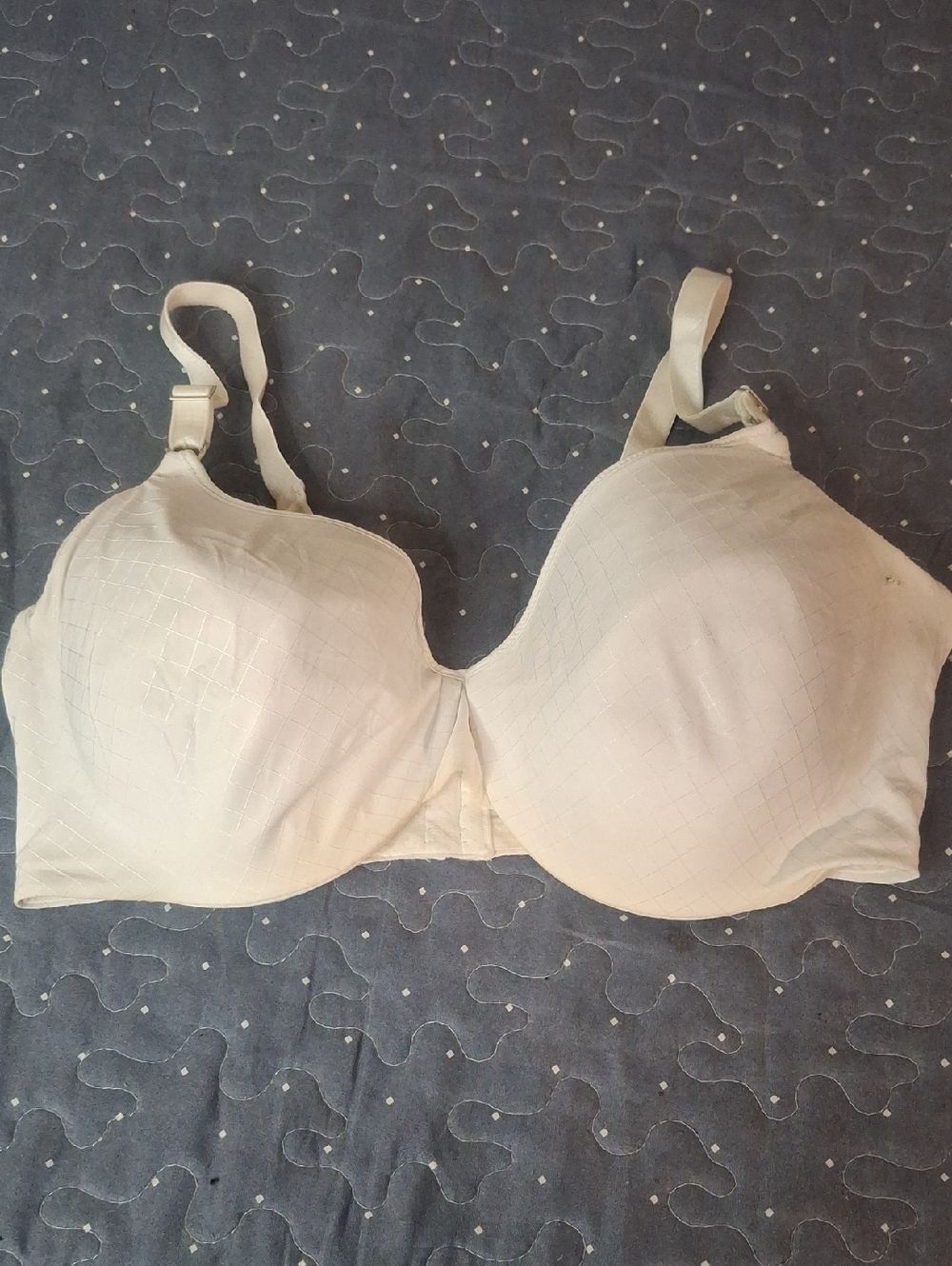 Hanes Cream Bra size 38D